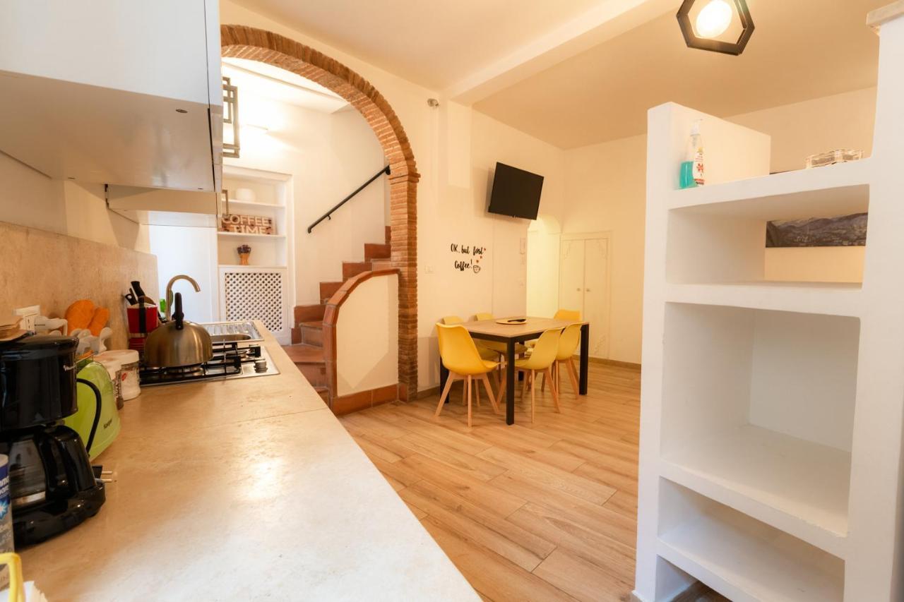 Apartment Trastevere Four Seasons Trilussa 2 *
